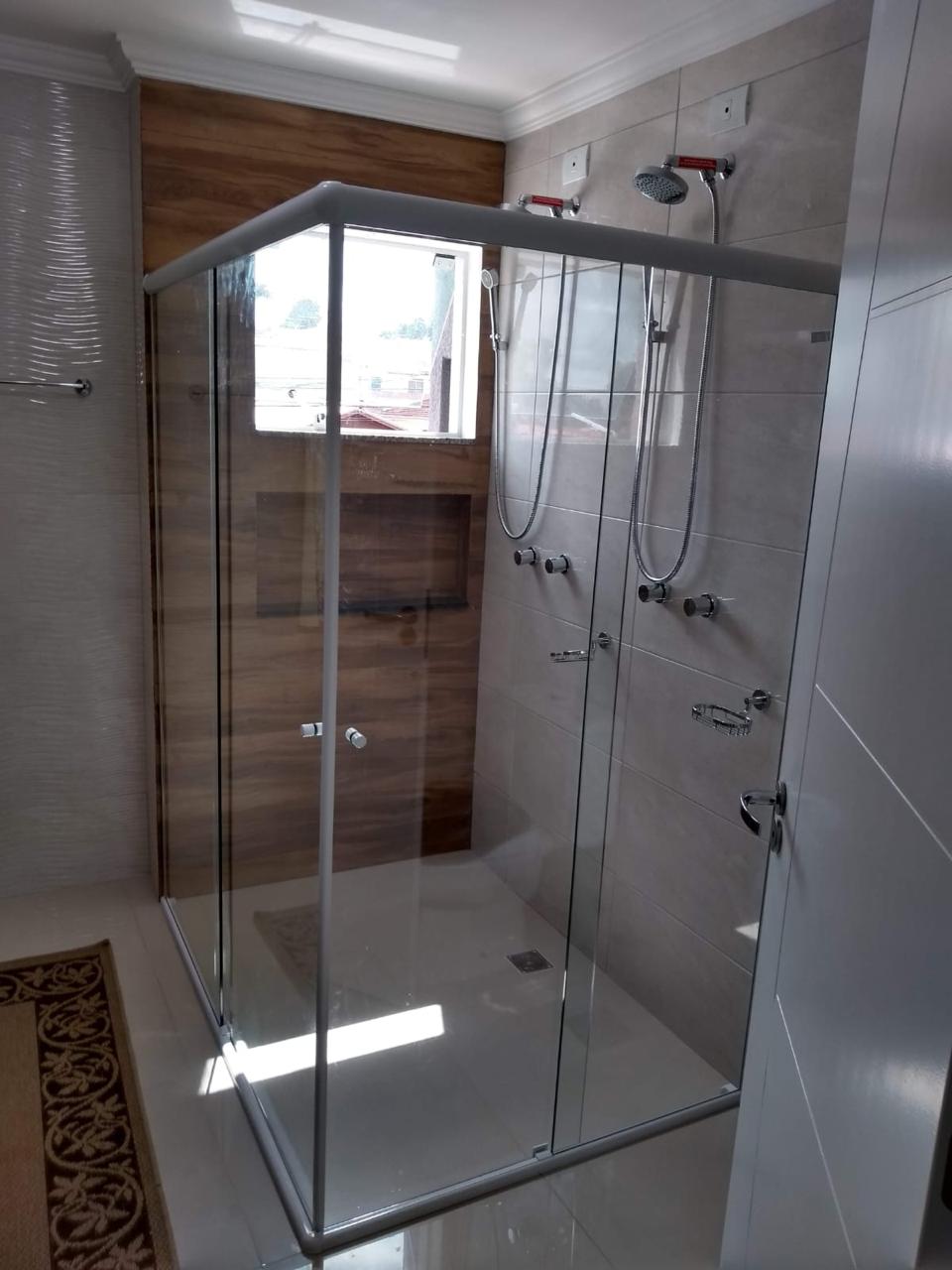 Box de banheiro em vidro padrão da Vidros FV — foto 10