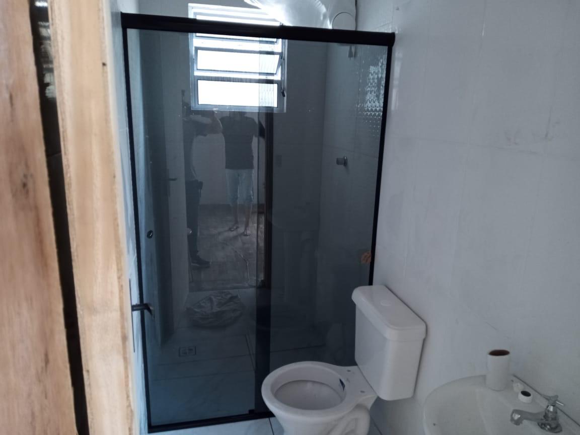 Box de banheiro em vidro padrão da Vidros FV — foto 11