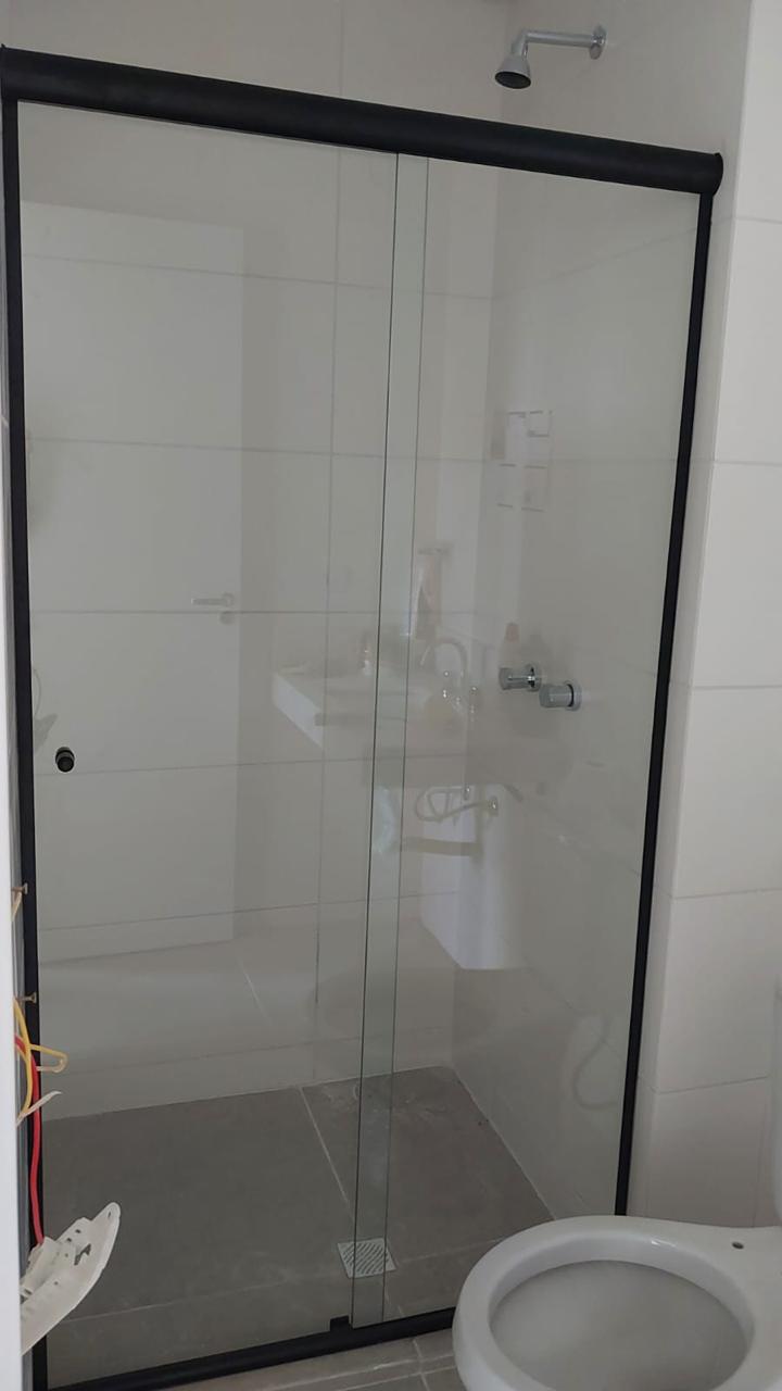 Box de banheiro em vidro padrão da Vidros FV — foto 3
