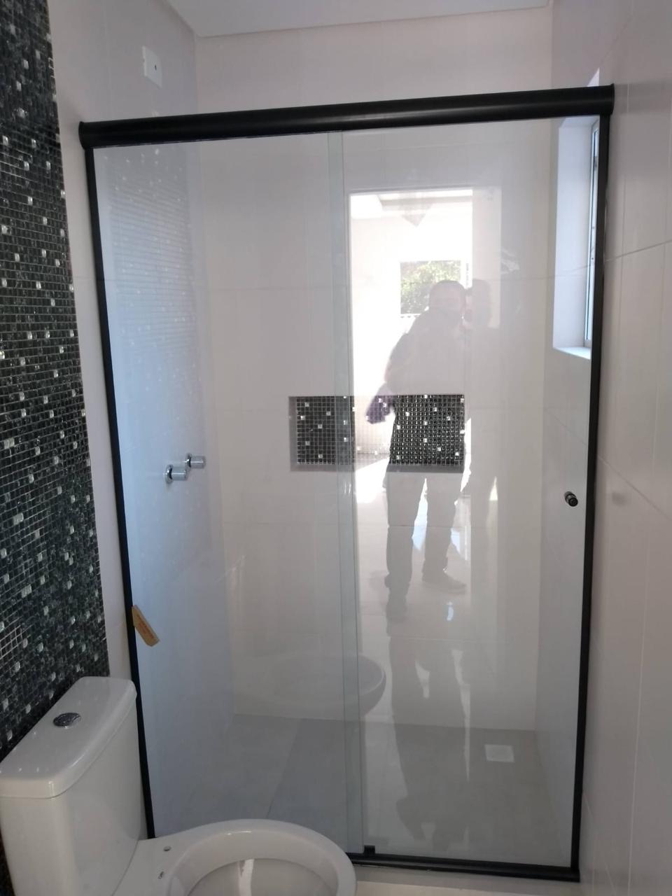 Box de banheiro em vidro padrão da Vidros FV — foto 8